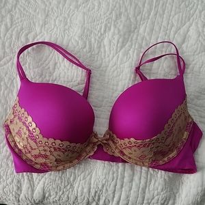 Victoria's secret very sexy push up bra 34D